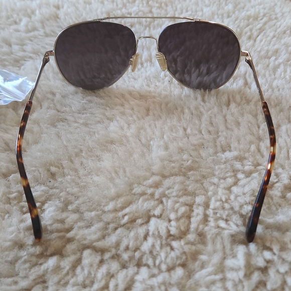 Gorgeous NWT Rag & Bone Aviator Sunglasses with Gradient Lens - Picture 5 of 14